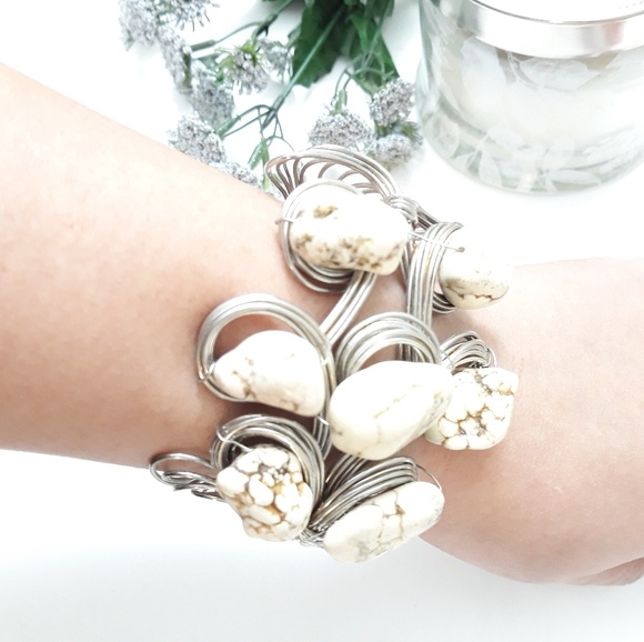 Multiwire wrapped stone cuff bracelet - Picture 3 of 7